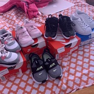 Baby shoes in a bundle